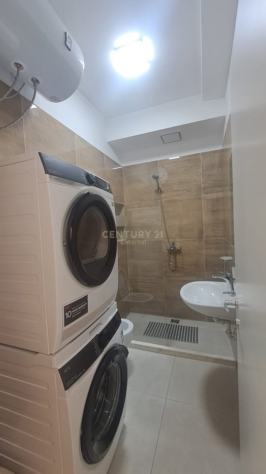 Apartment 3+1+2 + parking in Garden Building