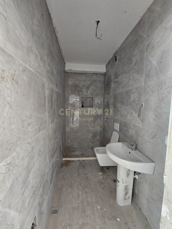ZOGU I ZI, 1+1 APARTMENT FOR SALE