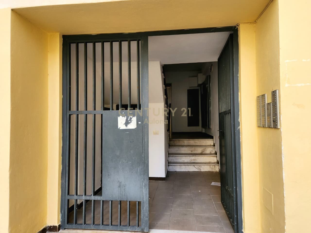 Apartament 2+1 me Qira pranë Parkut Aulona