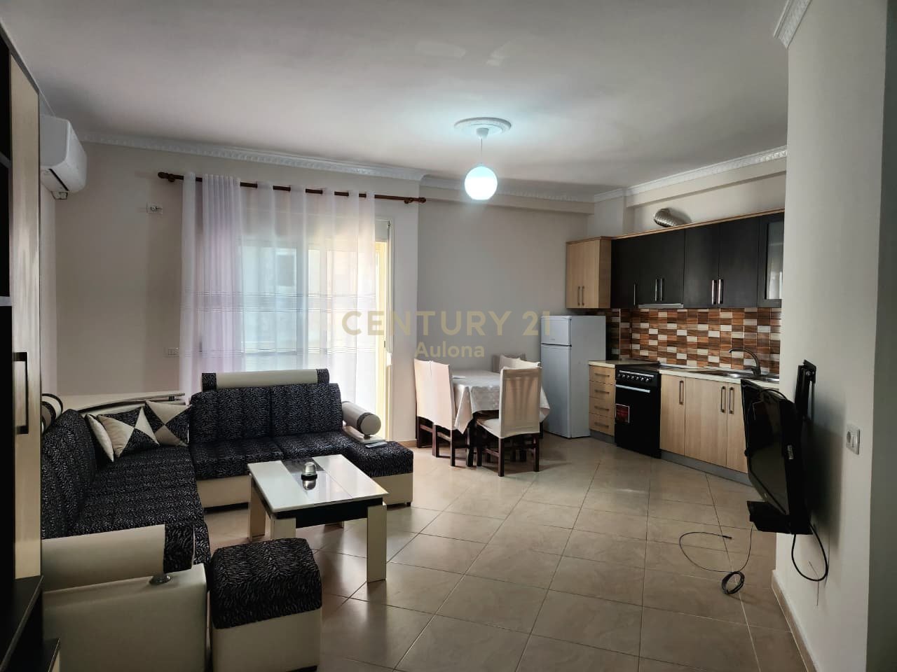 Apartament 2+1 me Qira pranë Parkut Aulona