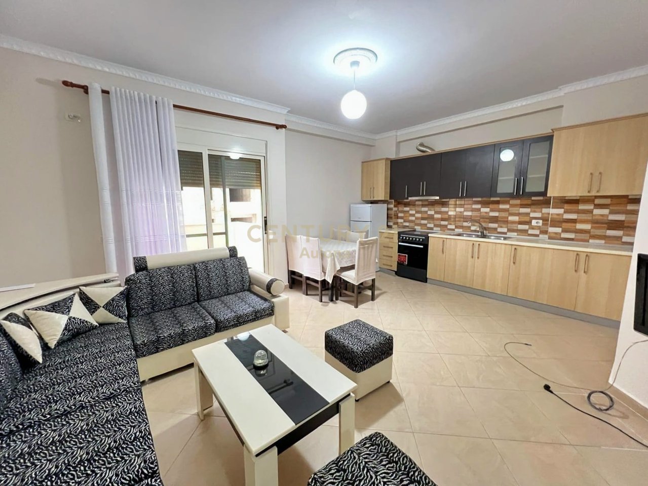 Apartament 2+1 me Qira pranë Parkut Aulona