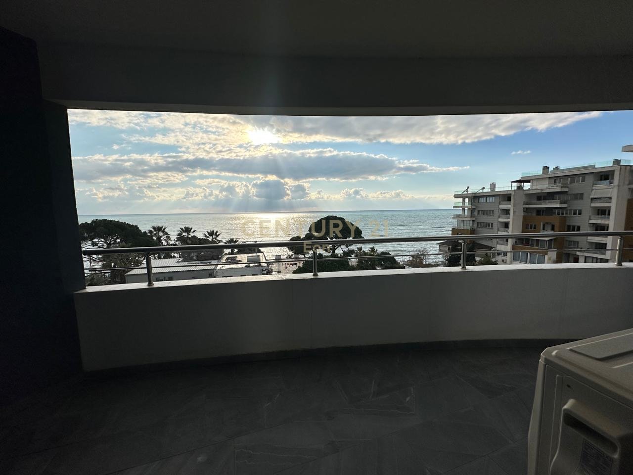 APARTAMENT PER QIRA 2+1 PAMJE DETI TEK WITE HILL RESIDENCE NE CURRILA, DURRES !