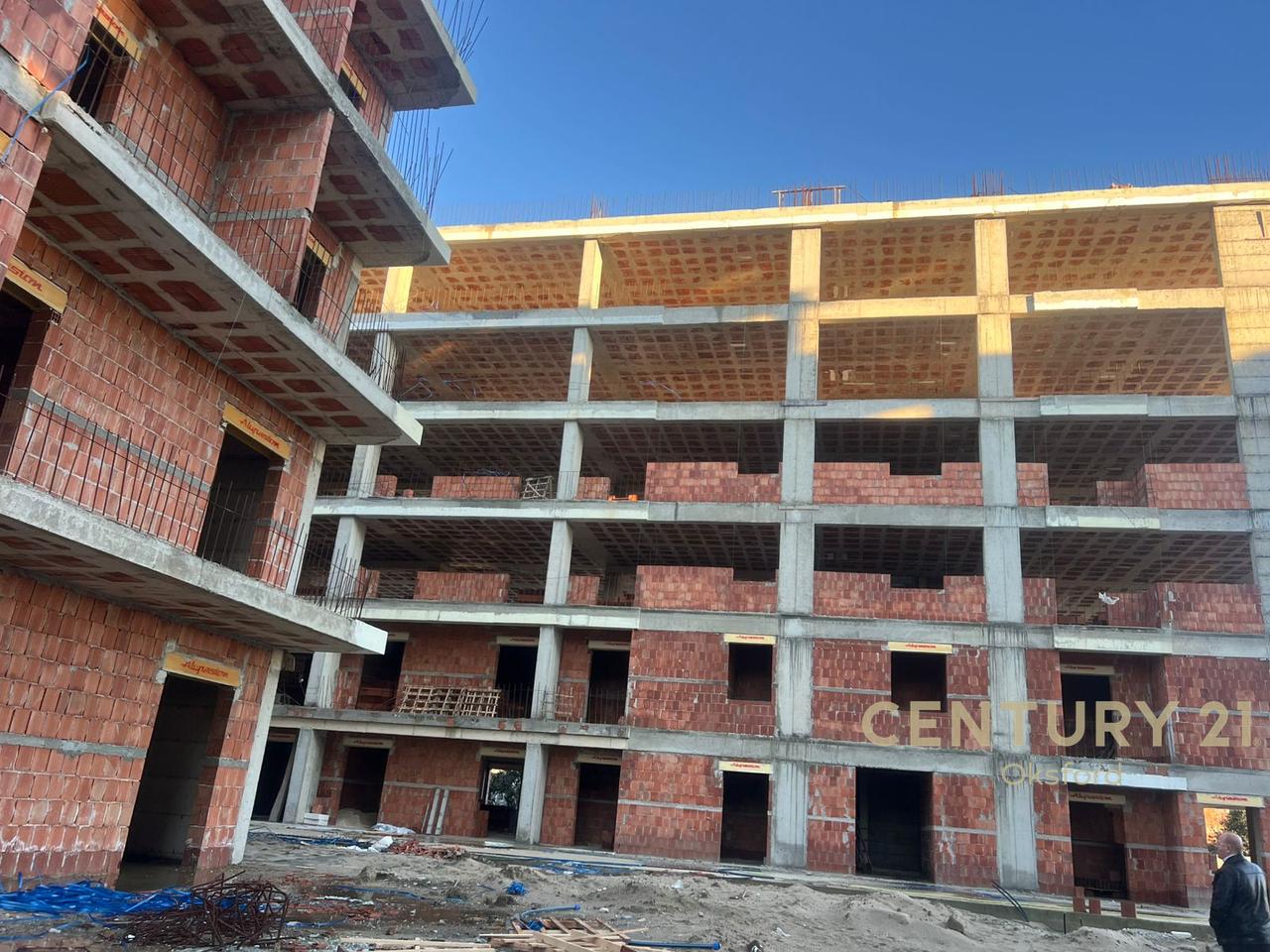 SHITET 2+1 EKSKLUZIVE NE ZONEN E MALIT TE ROBIT