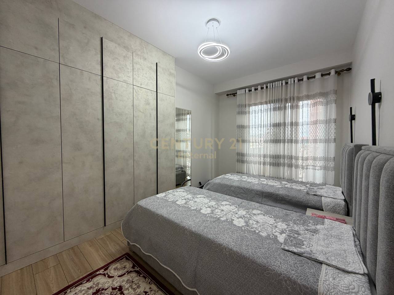 Apartament 3+1+Parkim per qira ne Garden Building