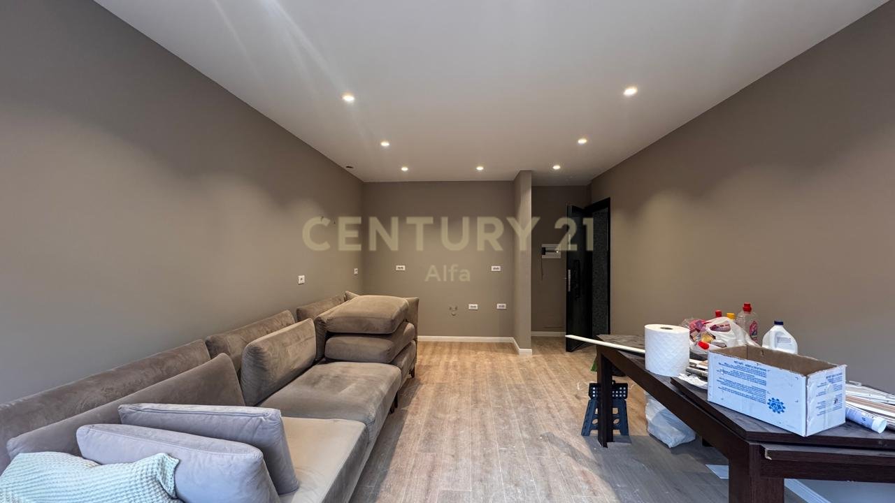 1+1 furnished apartment for sale in Xheluks Complex, Elbasan Street!