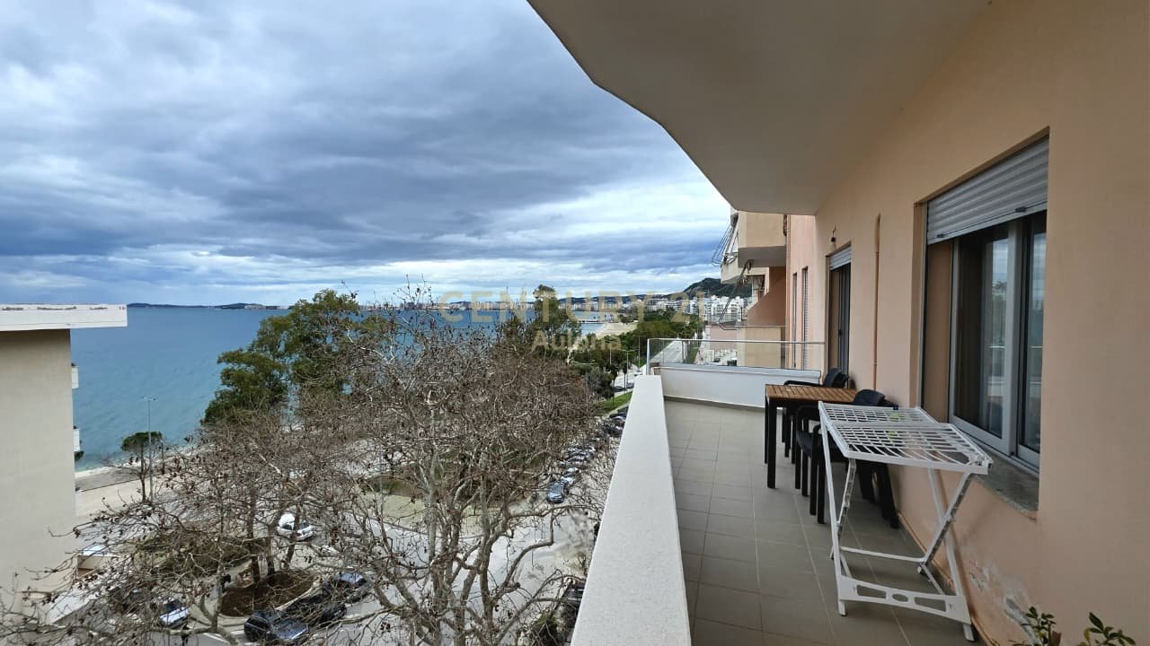 JEPET ME QERA APARTAMENT 2+1 ME PAMJE NE DET NE LUNGOMARE 1