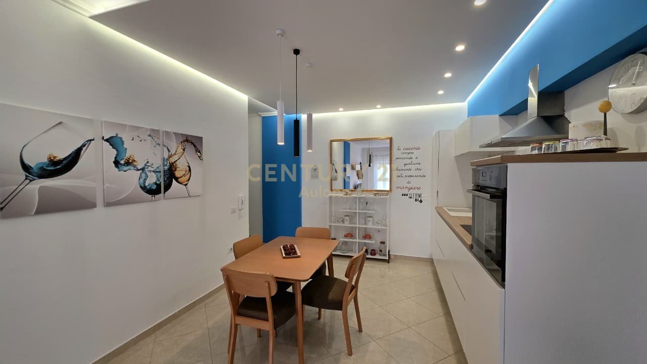 JEPET ME QERA APARTAMENT 2+1 ME PAMJE NE DET NE LUNGOMARE 1