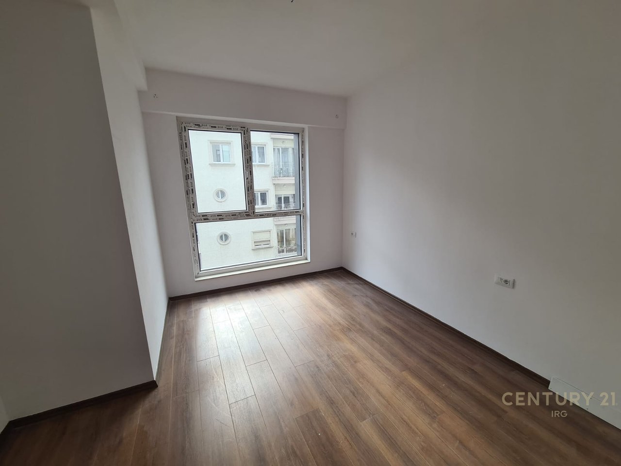 APARTAMENT 1+1 TE 21 DHETORI!