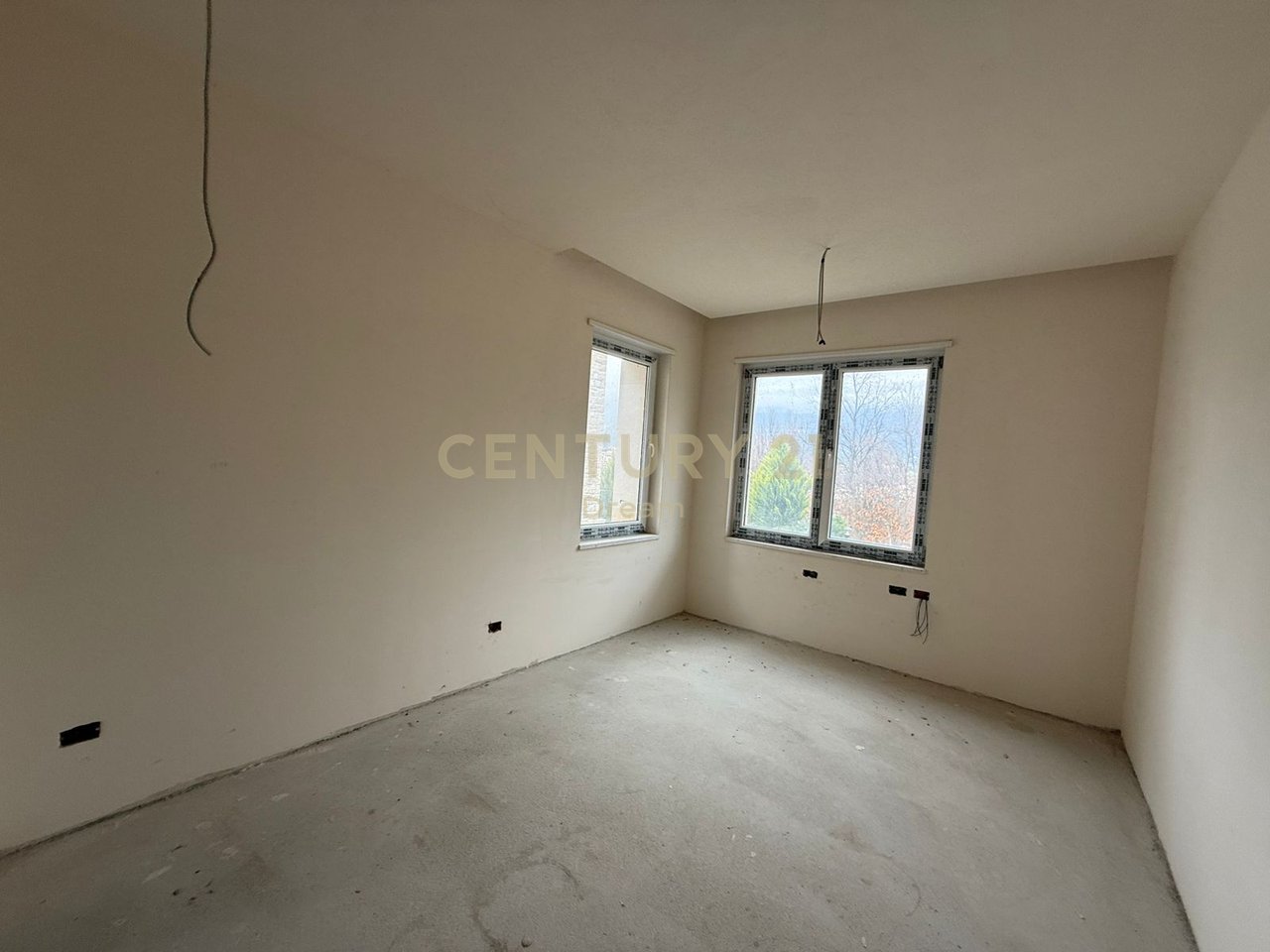 SHITET VILE INDIVIDUALE TE SECRET GARDEN!