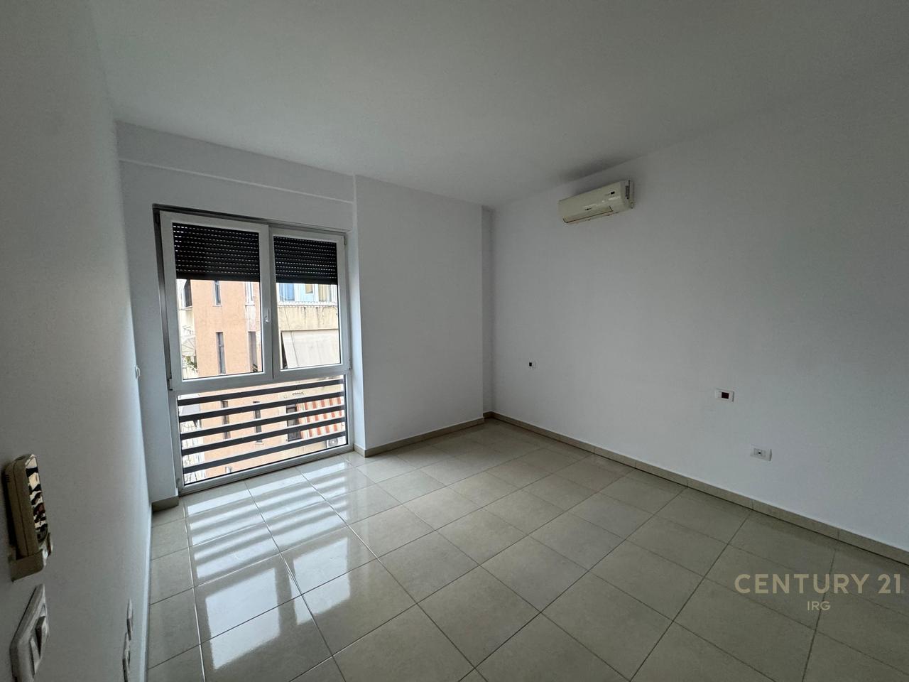 Office Space on Bogdaneve Street!