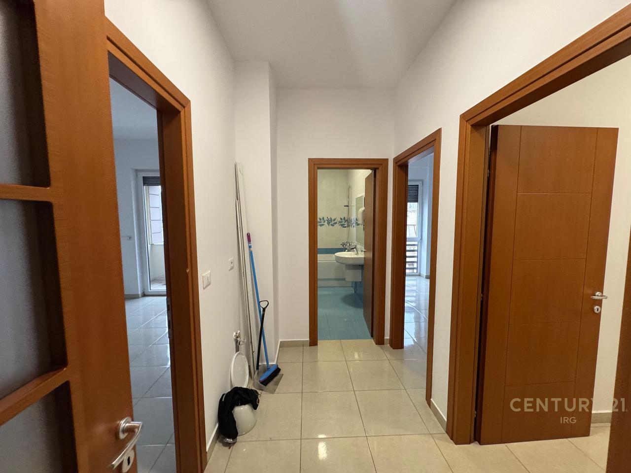 Office Space on Bogdaneve Street!