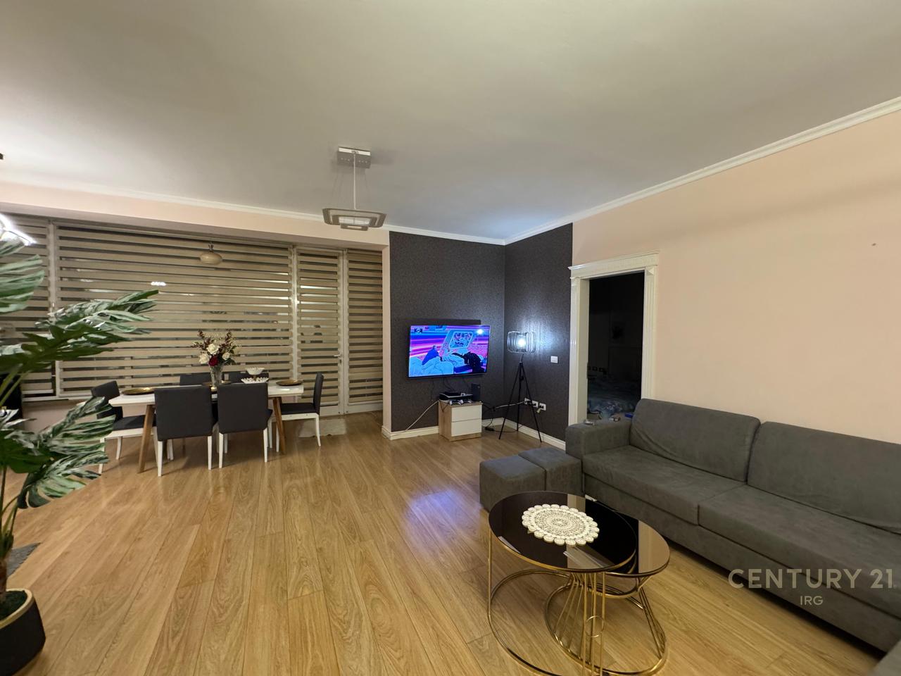 Apartament 3+1+2 tek Kodra e Diellit!!