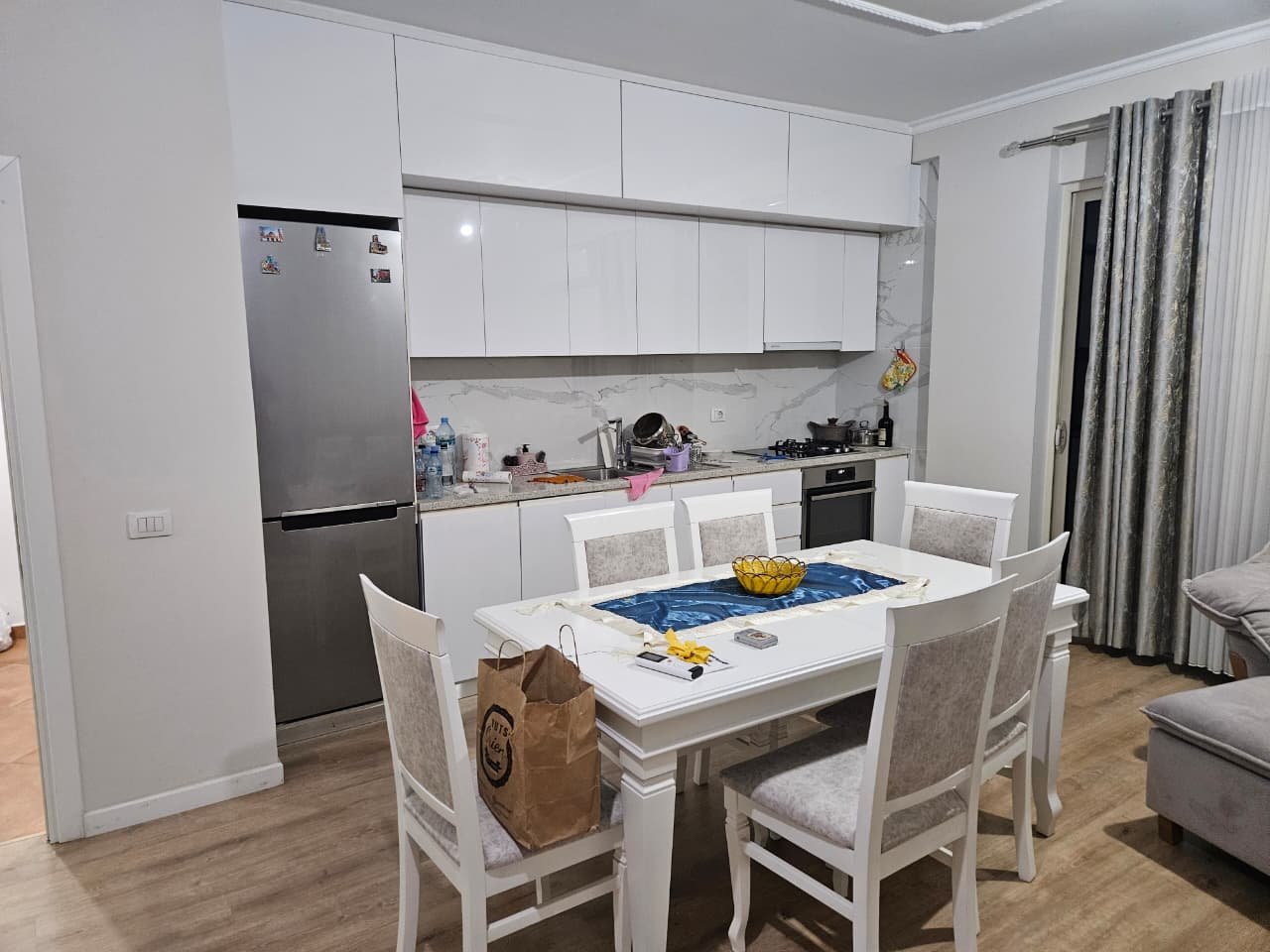 Japim me qira apartament 2+1+2 në Shkozë