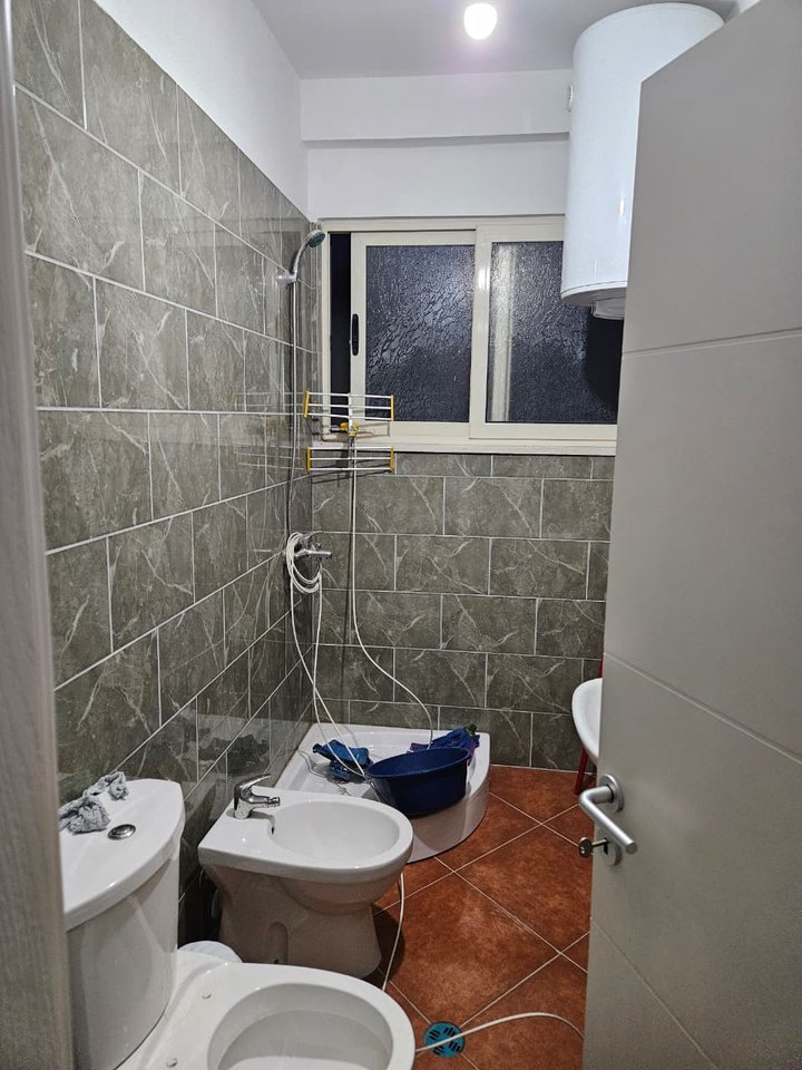 Japim me qira apartament 2+1+2 në Shkozë