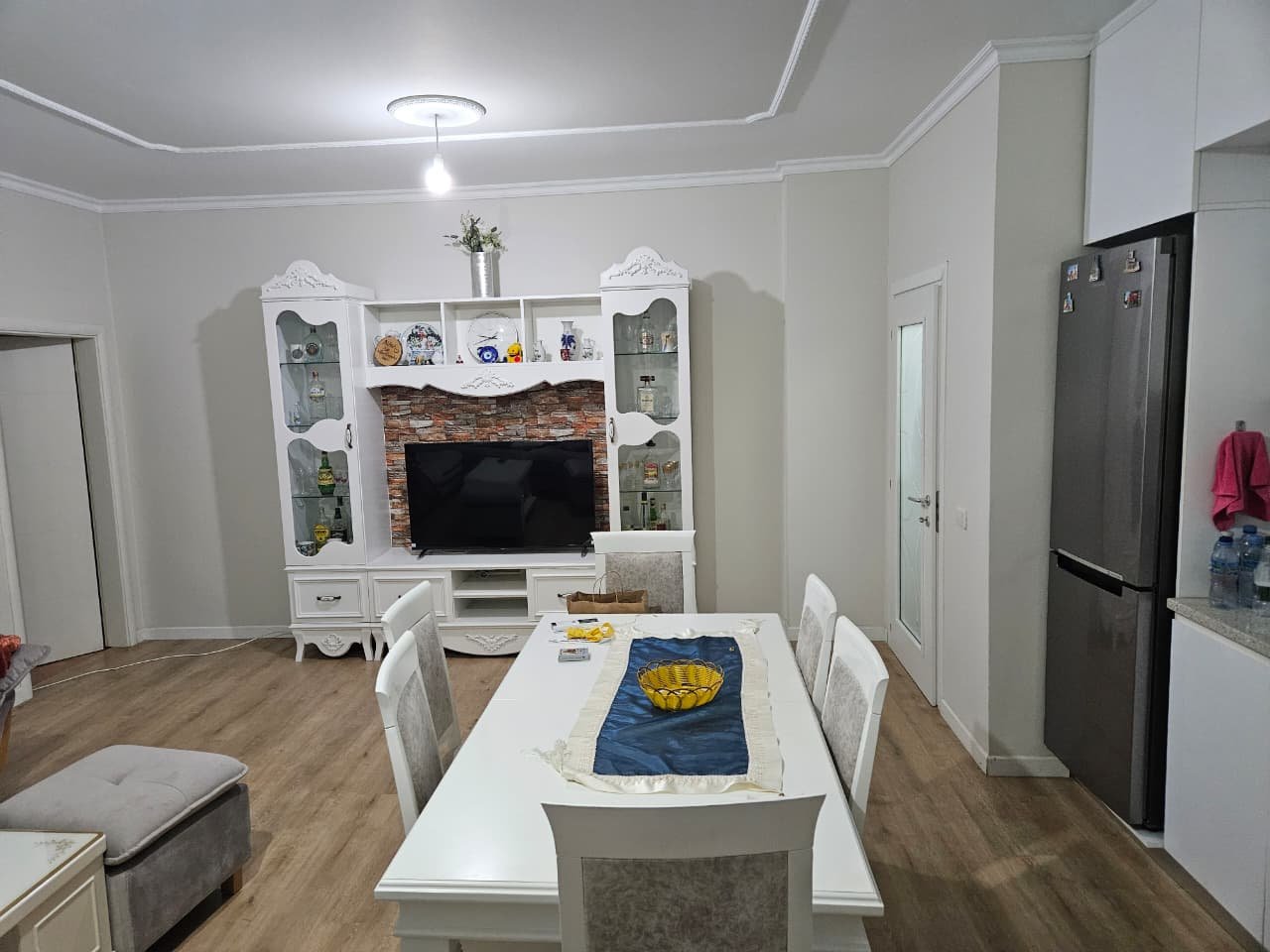 Japim me qira apartament 2+1+2 në Shkozë