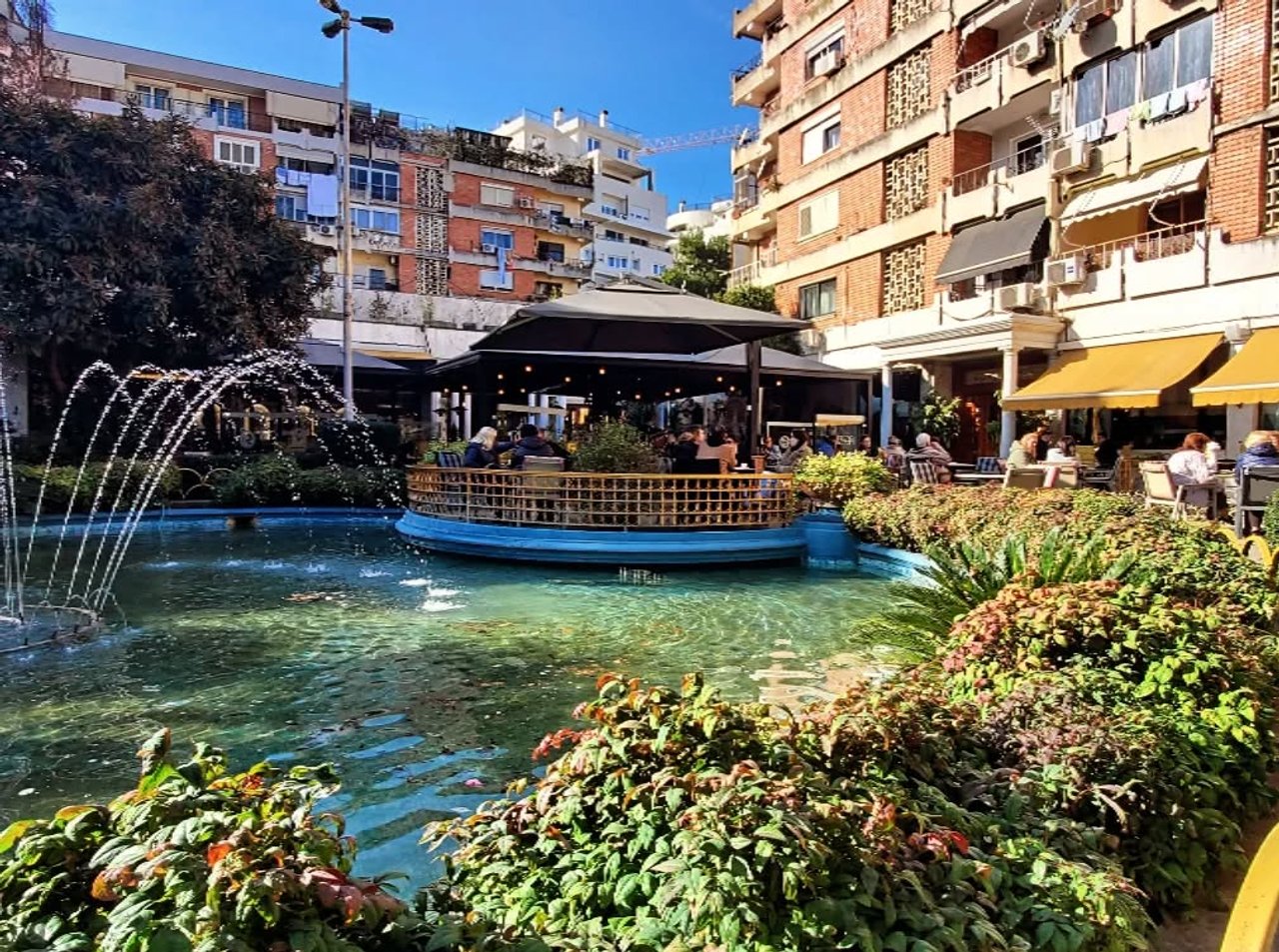 Spazio commerciale in affitto nel centro, vicino a Piazza