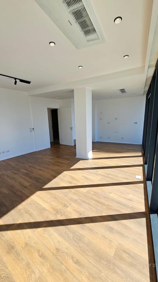 Apartament 2+1+2 post parkimi per qera tek Lake View