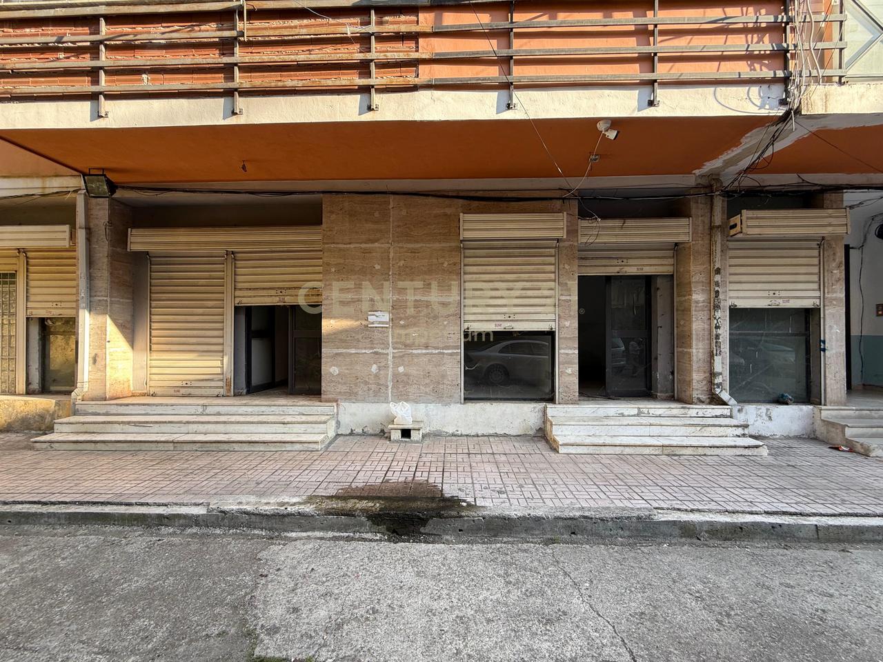 Ambient Komercial për Shitje!