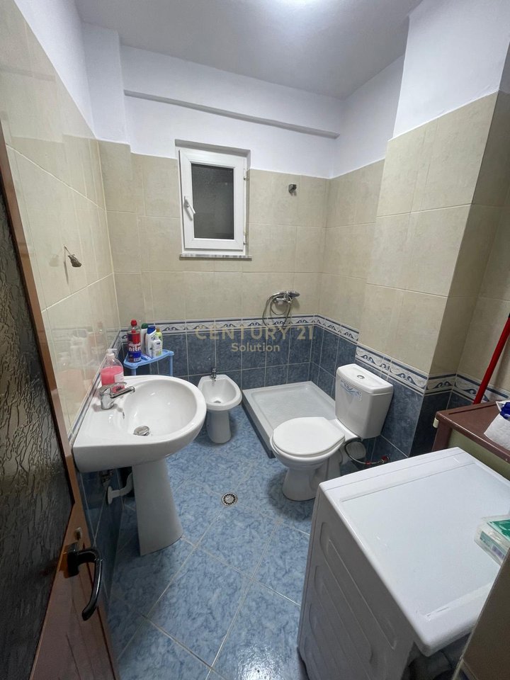 APARTAMENT 1+1 PER QIRA NE DURRES ME PAMJE NGA DETI !
