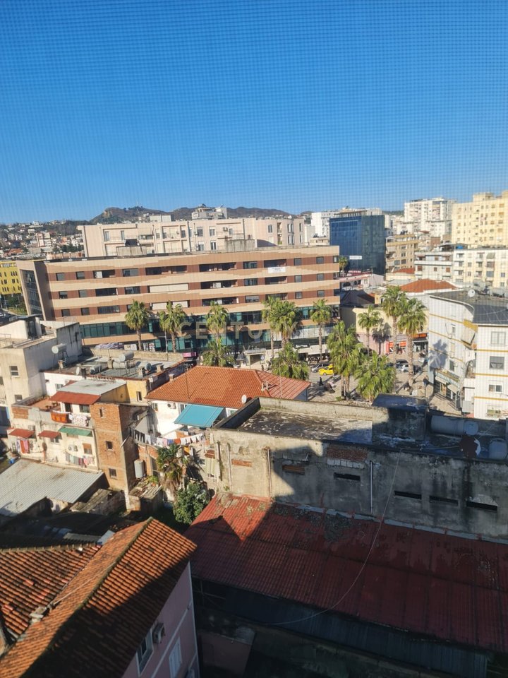 Appartamento 2+1 in affitto nel centro di Durrës!