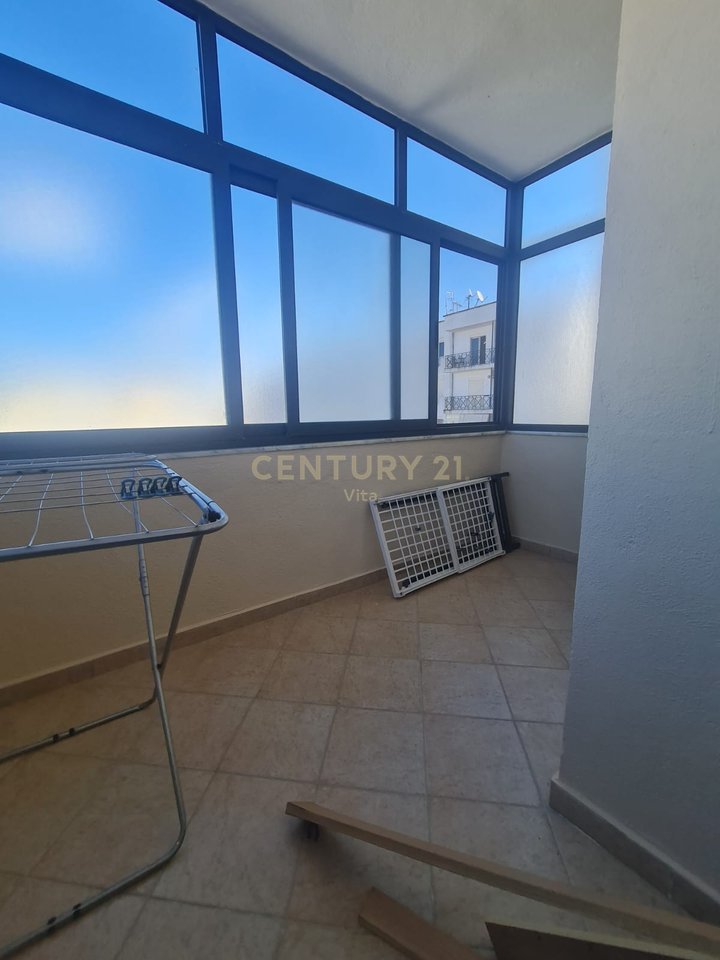 Appartamento 2+1 in affitto nel centro di Durrës!