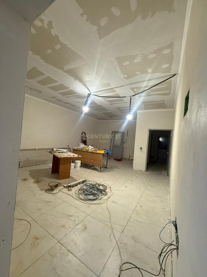 Jepet me qira Apartament 1+1 – Rruga Jordan Misja, pranë “Kontakt”