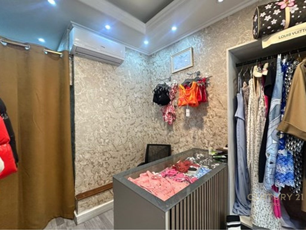Boutique 27 m² à Tirana, Albanie