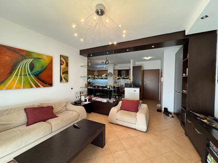 SHESIM APARTAMENT 2+1+2 TEK KOMUNA E PARISIT!