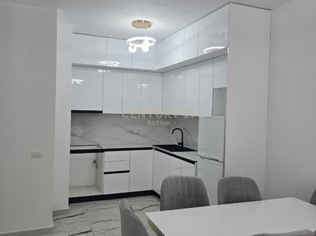 Apartament 2+1+2 Me Qira tek Univers City, Tiranë – 50.000 Leke/Muaj | 91.2 m²!