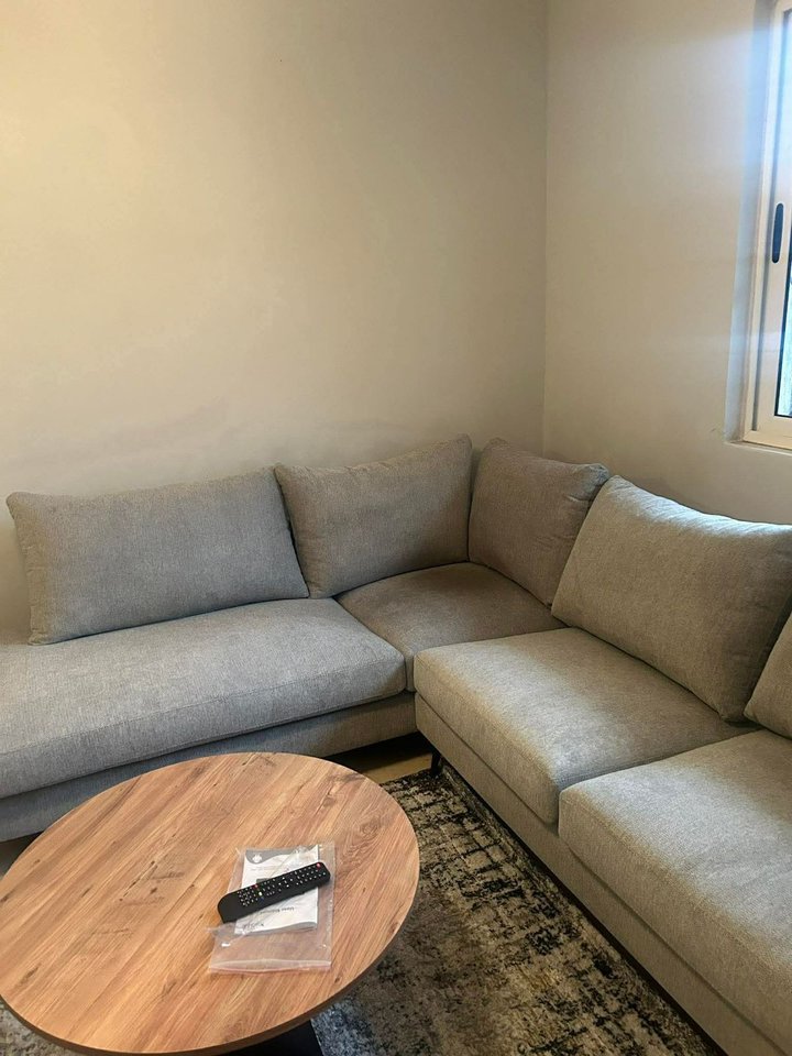 Shtëpi 2+1+Parkim  Me Qira pranë Terminalit të Ri