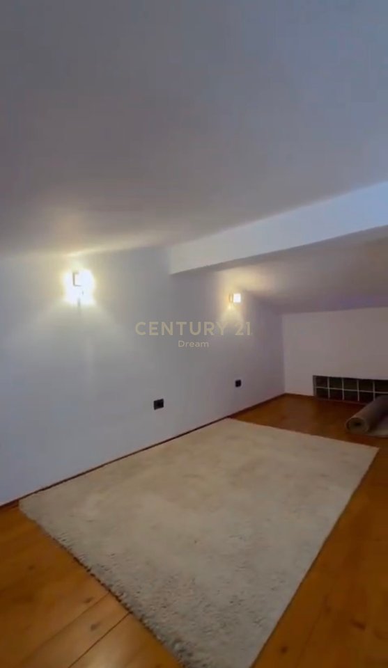 Duplex 2+1 in vendita a Rezidenca Kodra Diellit 1