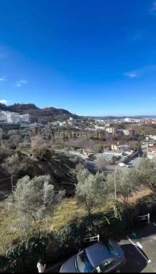 Duplex 2+1 in vendita a Rezidenca Kodra Diellit 1