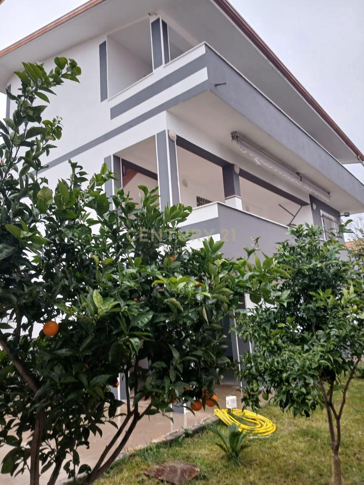 Villa for Sale in Arapaj