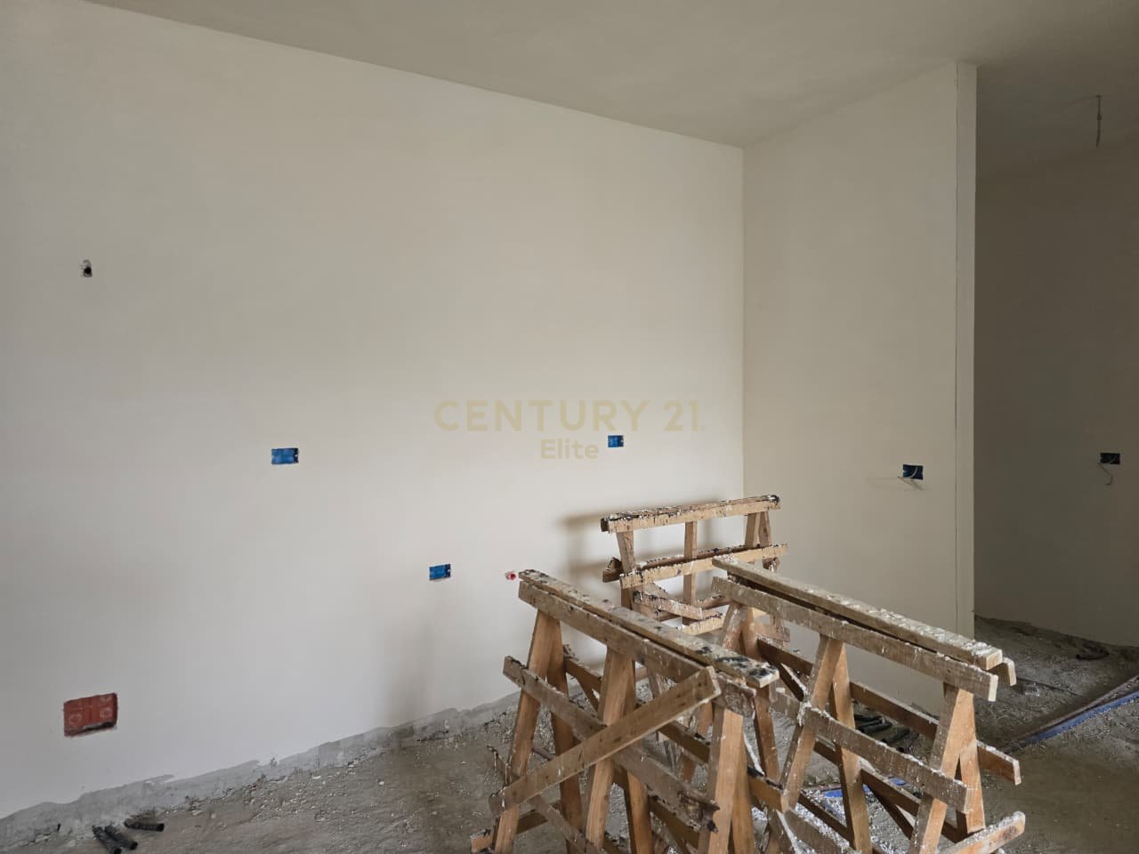 In vendita, Appartamento 1+1+Posto Auto, Paskuqan