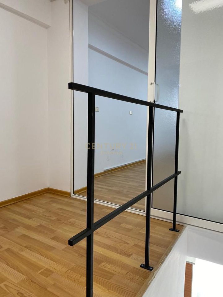 Center - Commercial Environment at Piazza, Totally Invested 120m2