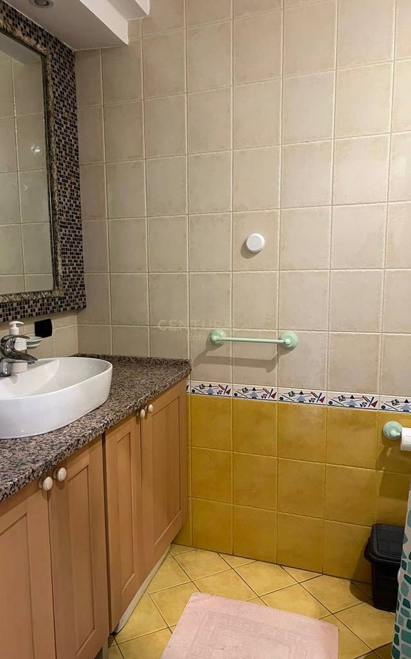 Qender - Tek 9 Katshet 2+1+2 Modern Per Qera