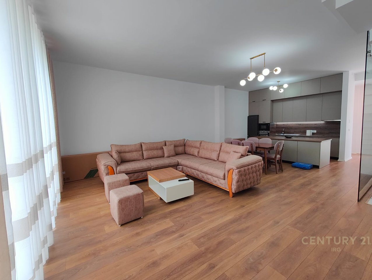 Jepet Vile per Qira tek Rezidenca Mandarine TEG!