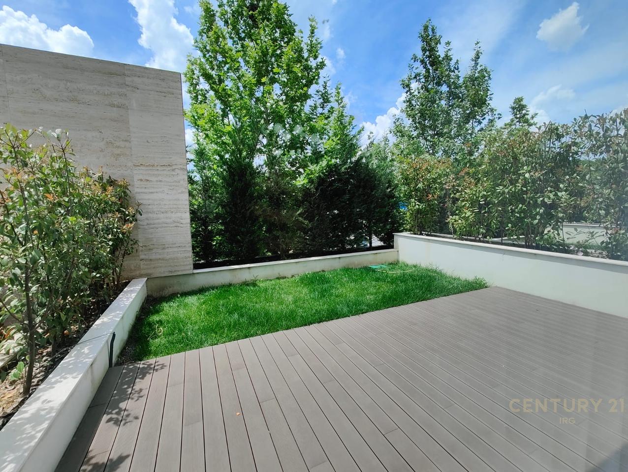 Jepet Vile per Qira tek Rezidenca Mandarine TEG!