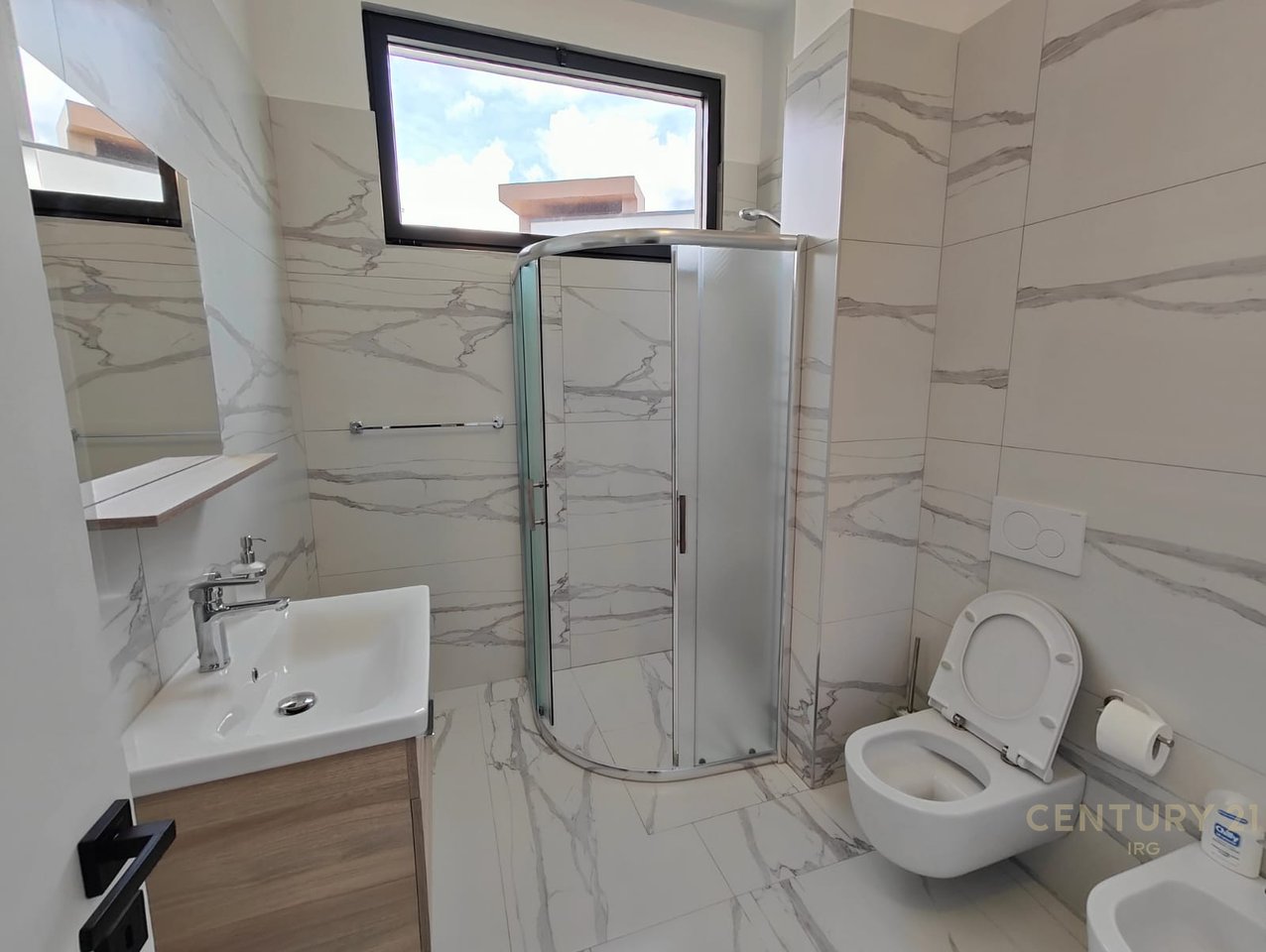 Jepet Vile per Qira tek Rezidenca Mandarine TEG!