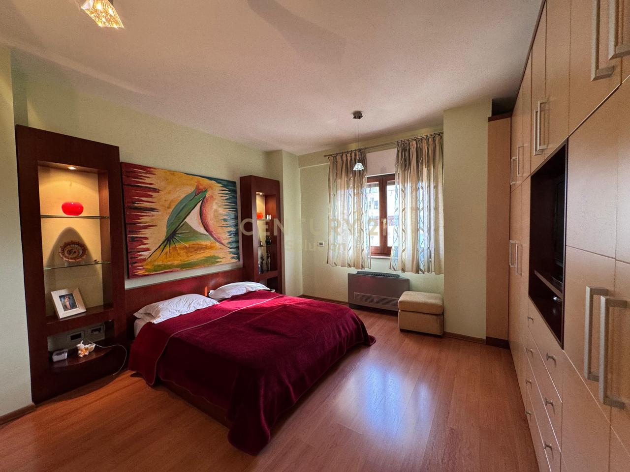 SHESIM APARTAMENT 2+1+2 TEK KOMUNA E PARISIT!