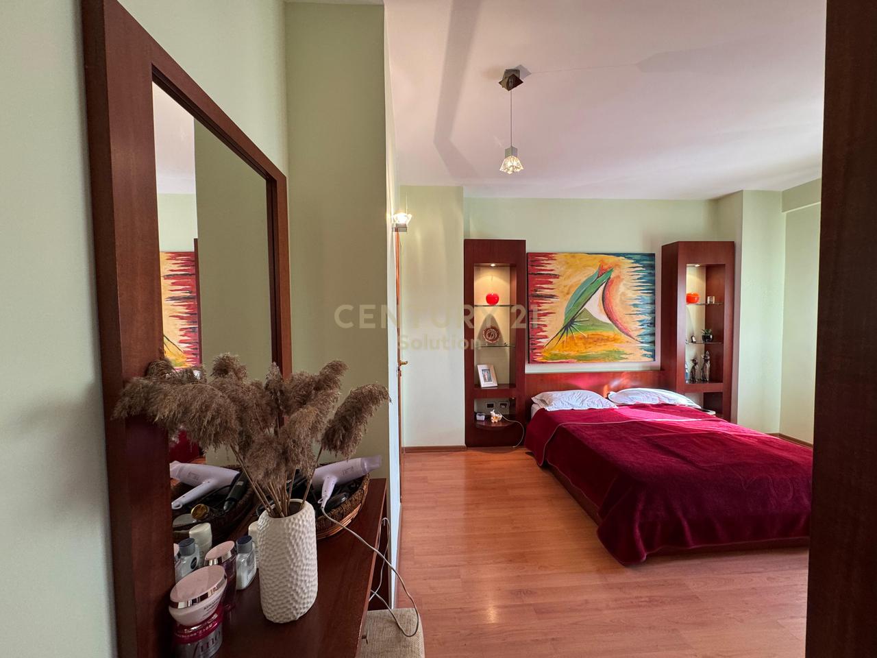 SHESIM APARTAMENT 2+1+2 TEK KOMUNA E PARISIT!