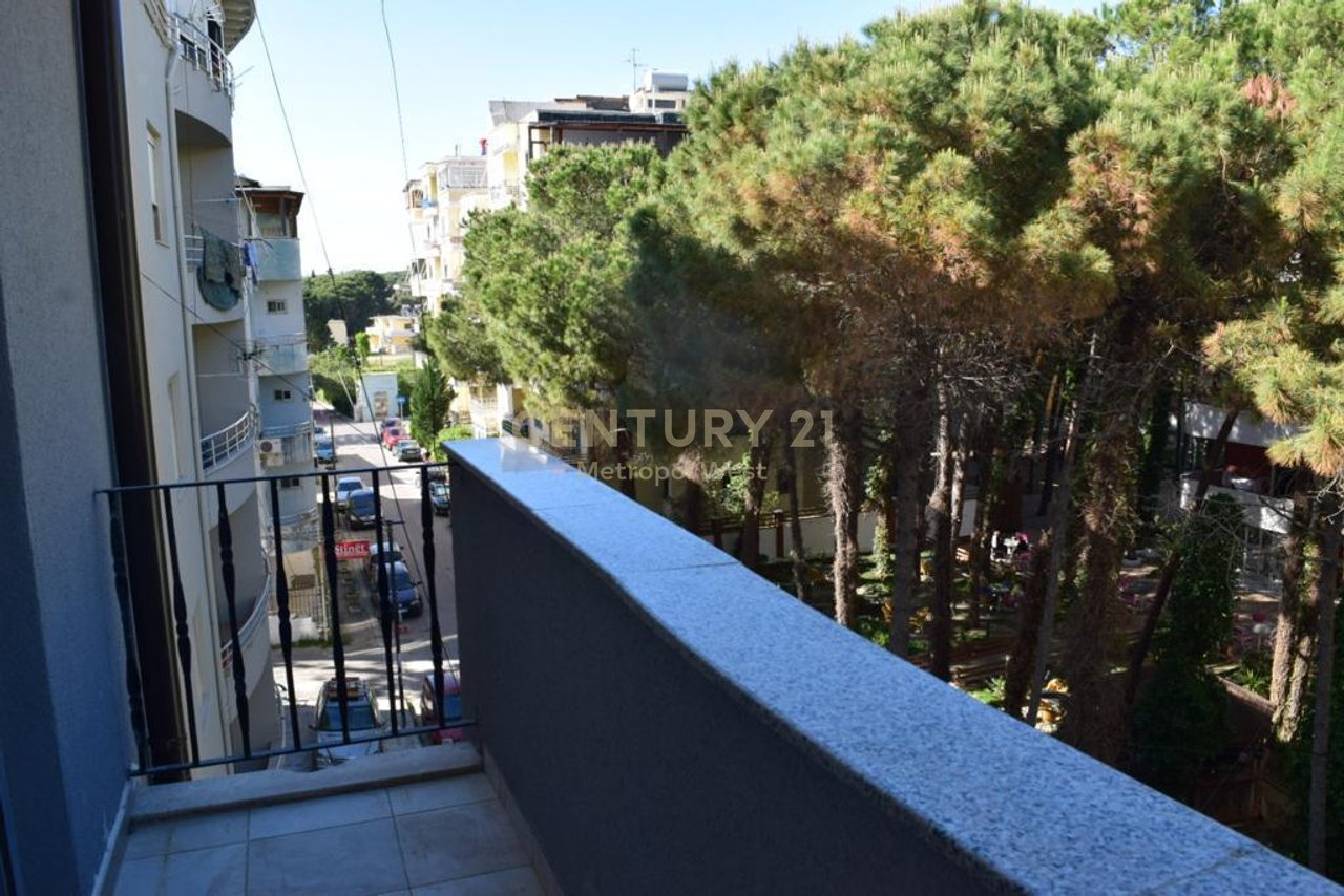 Shitet Apartament 1+1 tek Shkëmbi i Kavajës!