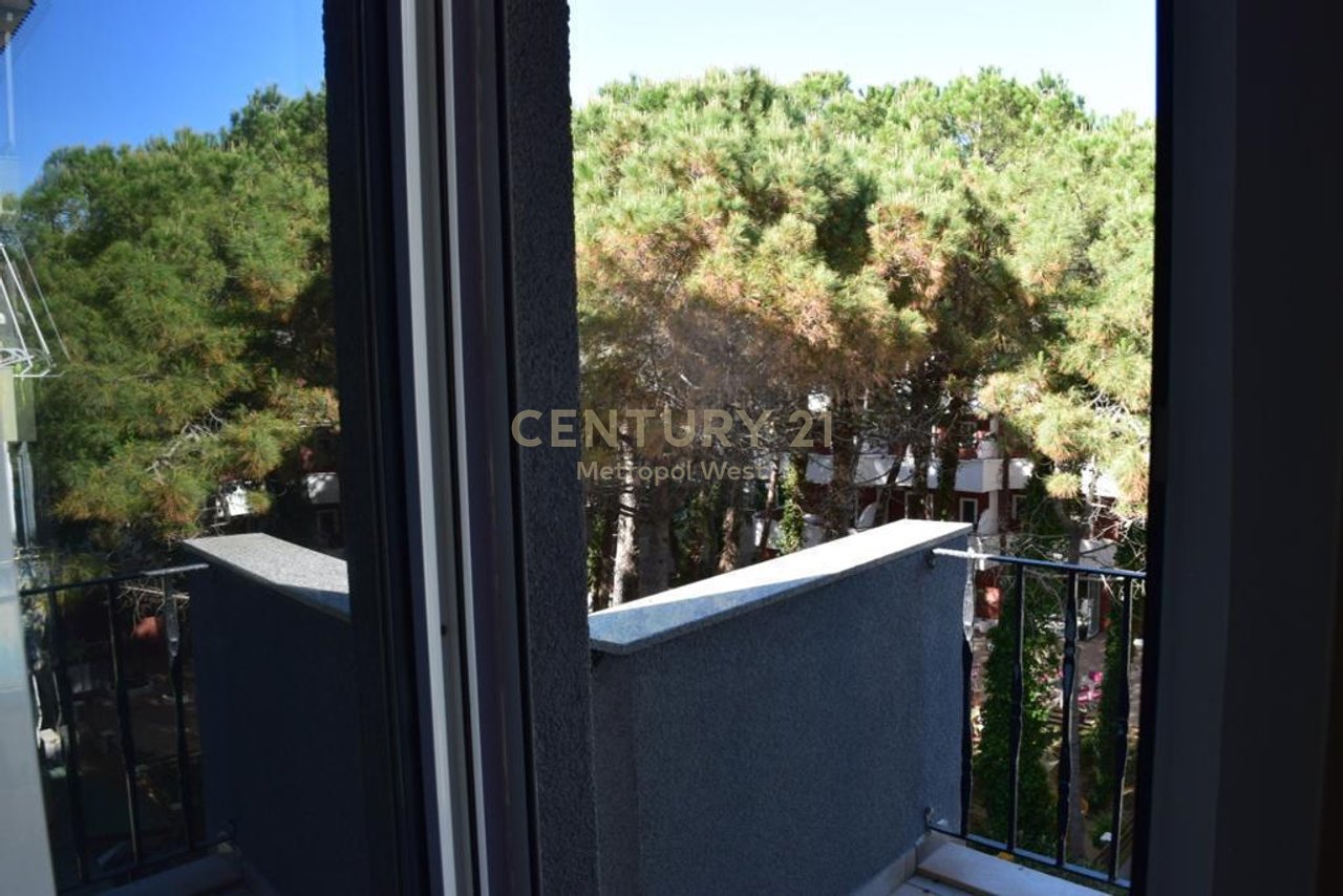 Shitet Apartament 1+1 tek Shkëmbi i Kavajës!