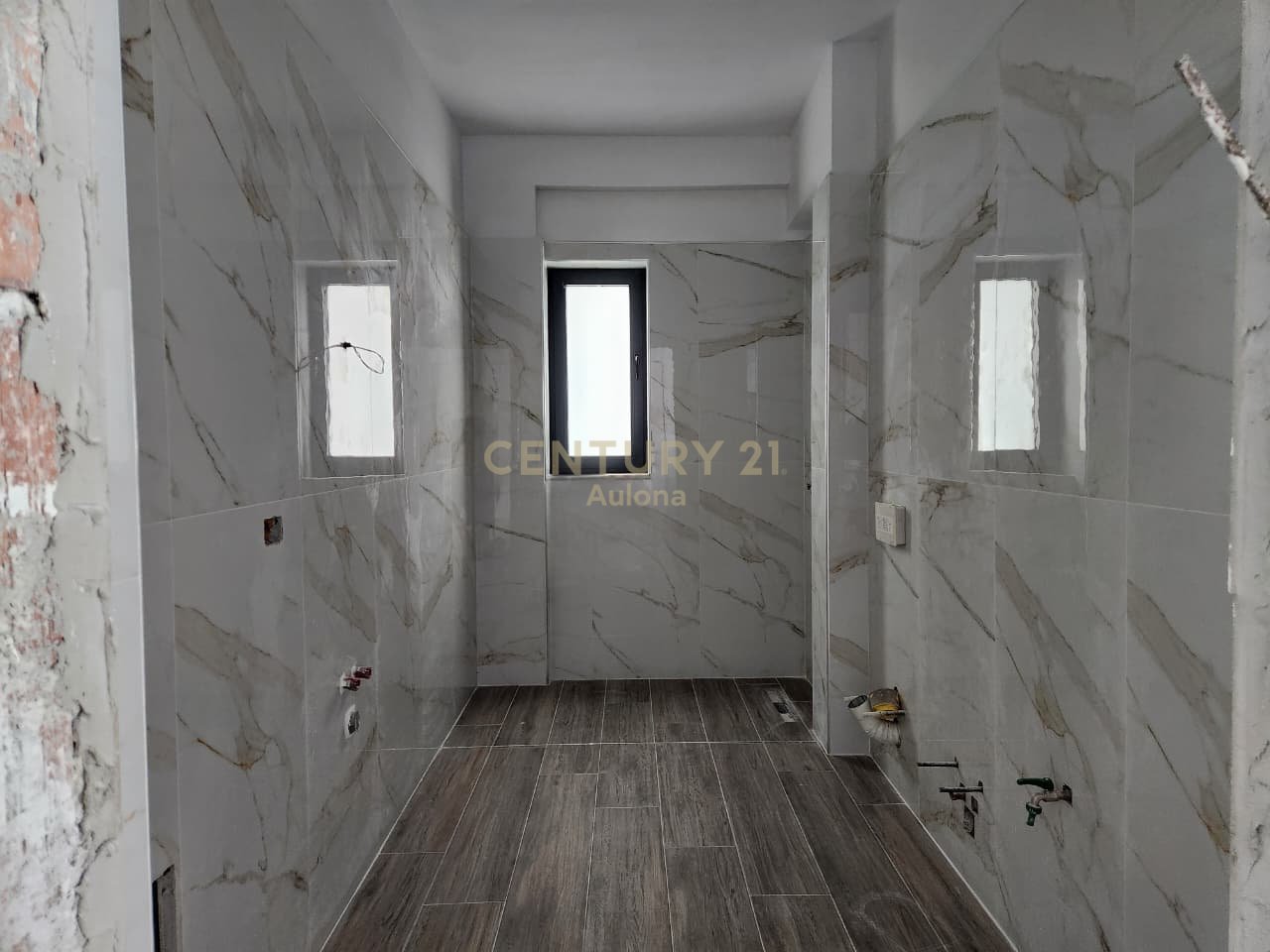 🌅 Apartament Ekskluziv me Pamje 360° në Vlorë