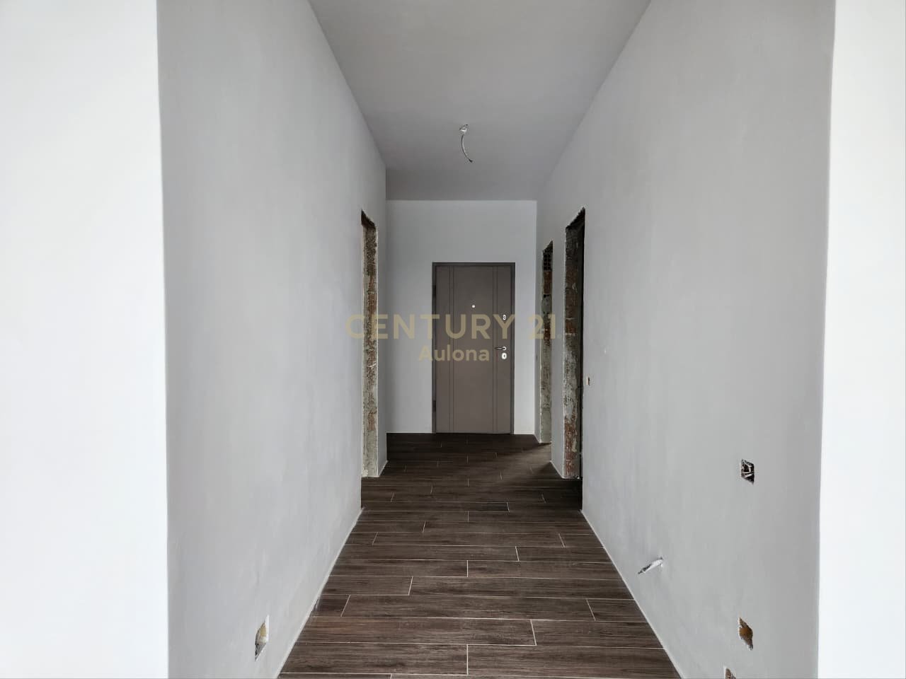 🌅 Apartament Ekskluziv me Pamje 360° në Vlorë