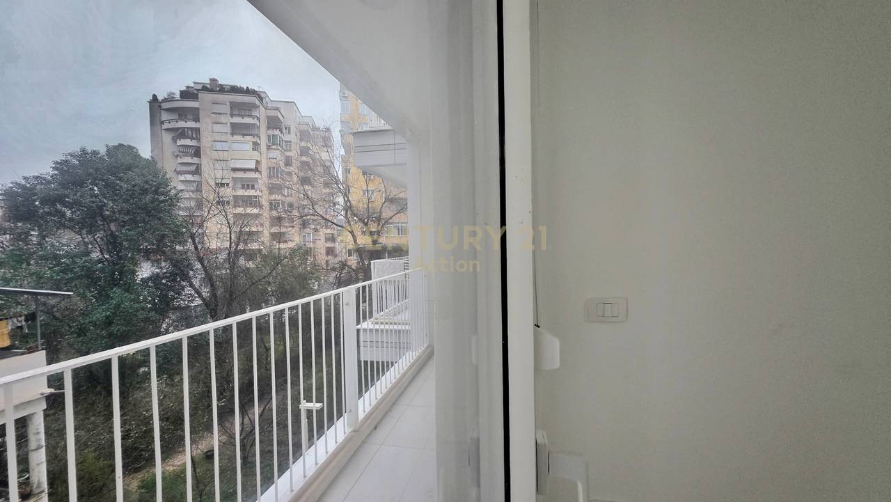 JAPIM ME QIRA AMBIENT PER ZYRE ,GARDEN SIDE RESIDENCE!