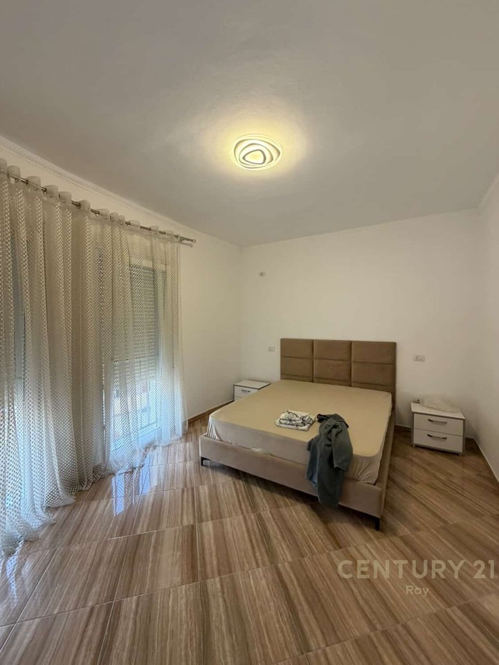 APARTAMENT 2+1+2 PER QERA NE QENDER TE DURRESIT!!!! - 500€ | 87 m²