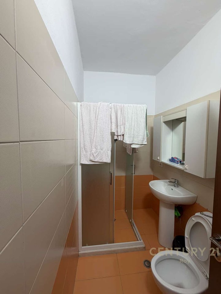 APARTAMENT 2+1+2 PER QERA NE QENDER TE DURRESIT!!!! - 500€ | 87 m²