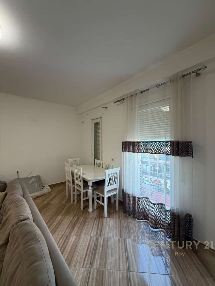 APARTAMENT 2+1+2 PER QERA NE QENDER TE DURRESIT!!!! - 500€ | 87 m²