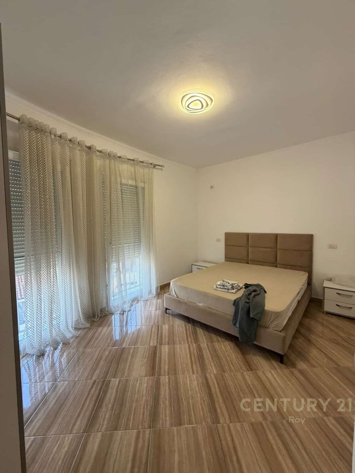 APARTAMENT 2+1+2 PER QERA NE QENDER TE DURRESIT!!!! - 500€ | 87 m²